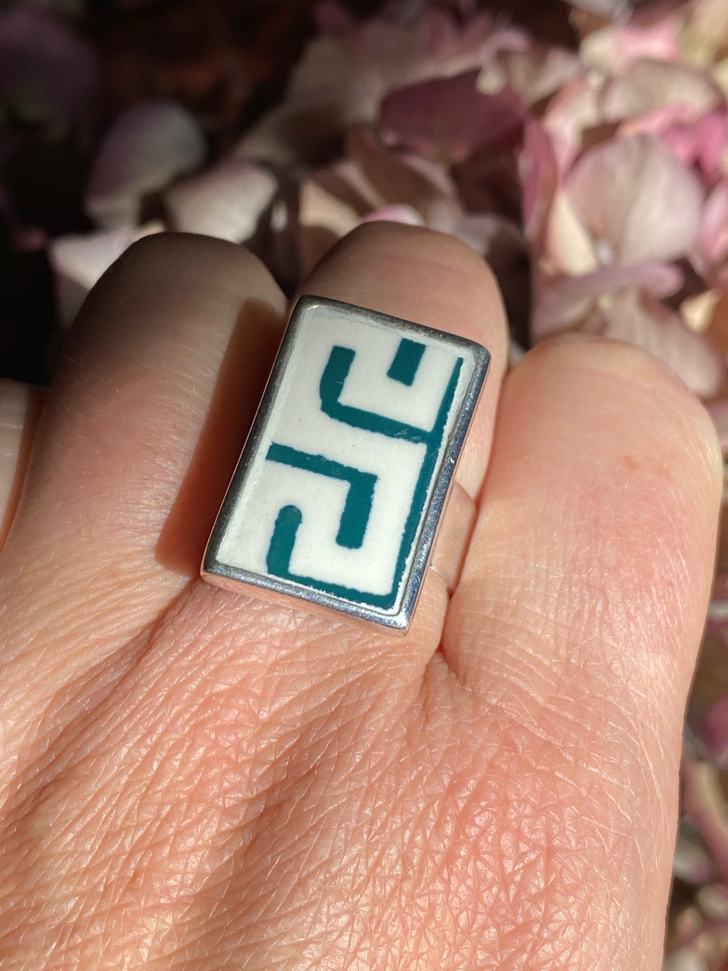 Bague rectangle motifs géométriques vert
