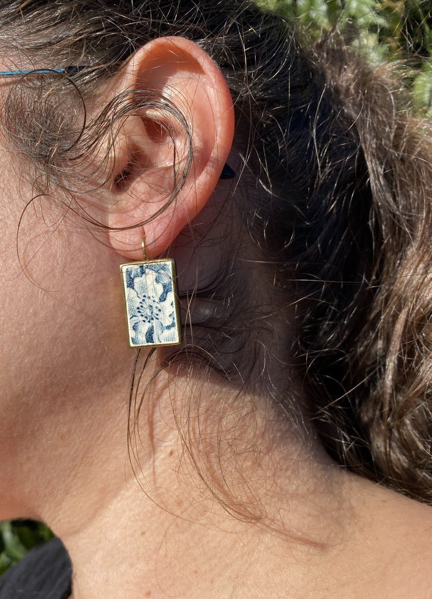 Boucles d'oreilles fleurs bleues Terre de Fer