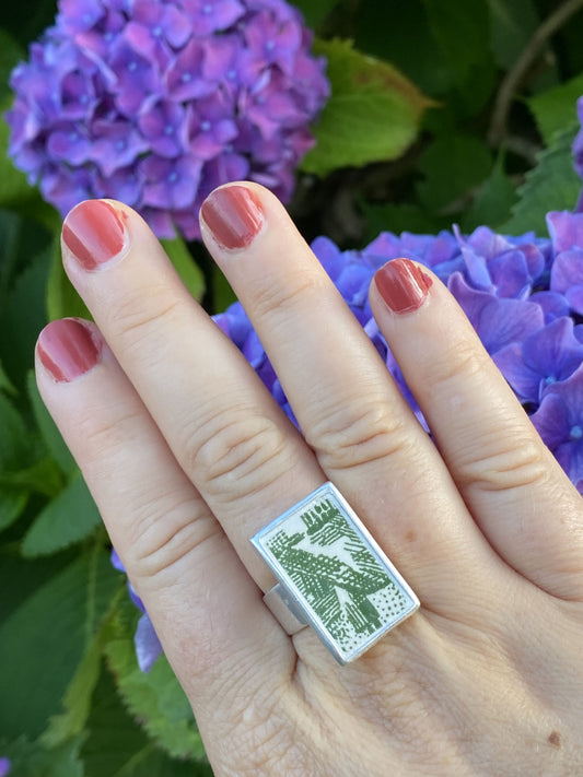 Bague rectangle verte abstraite