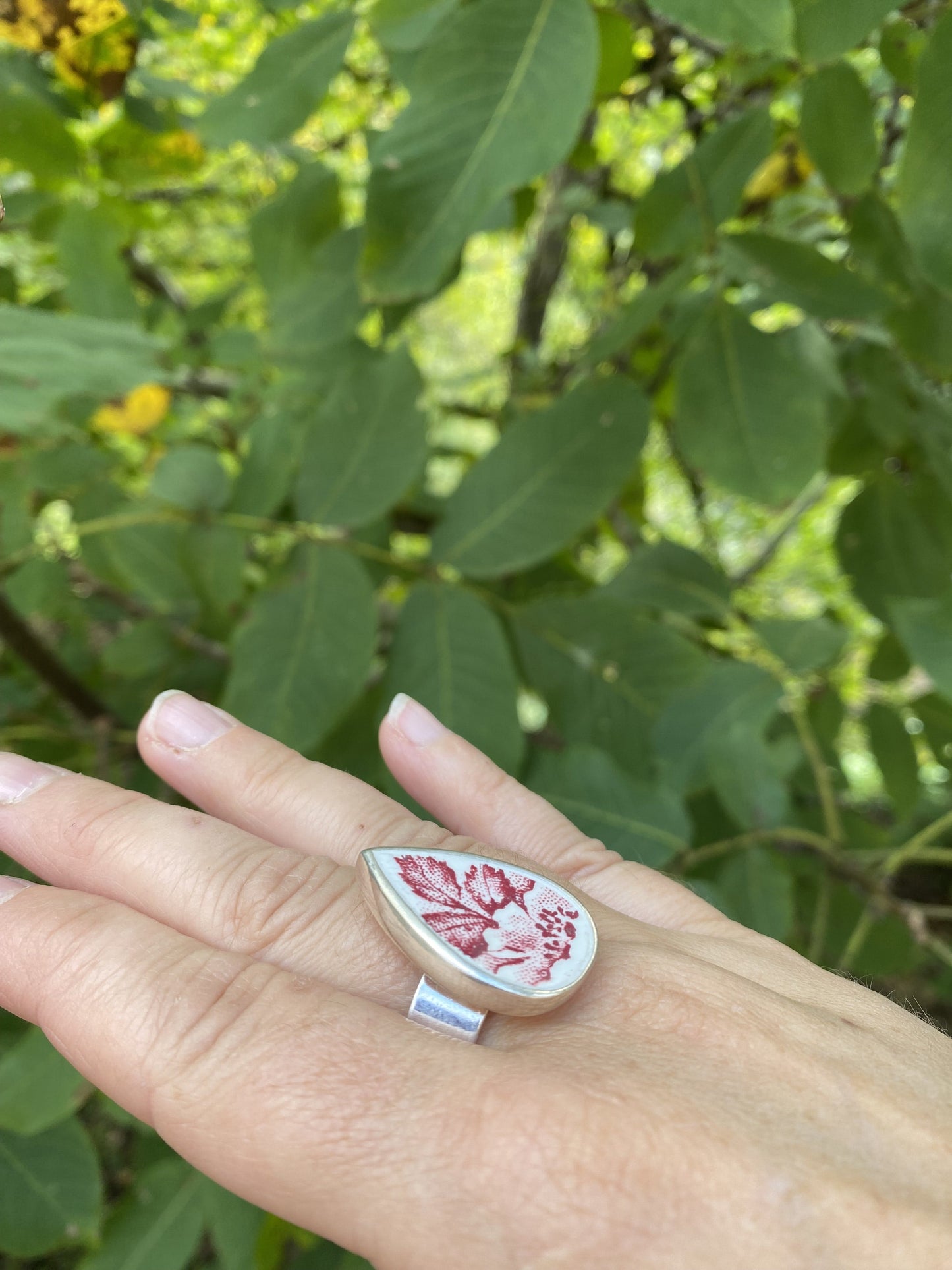 Bague goutte Terre de Fer rouge