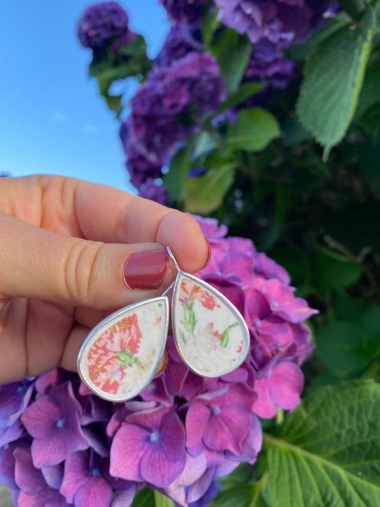 Boucles d'oreilles gouttes oeillet pâle