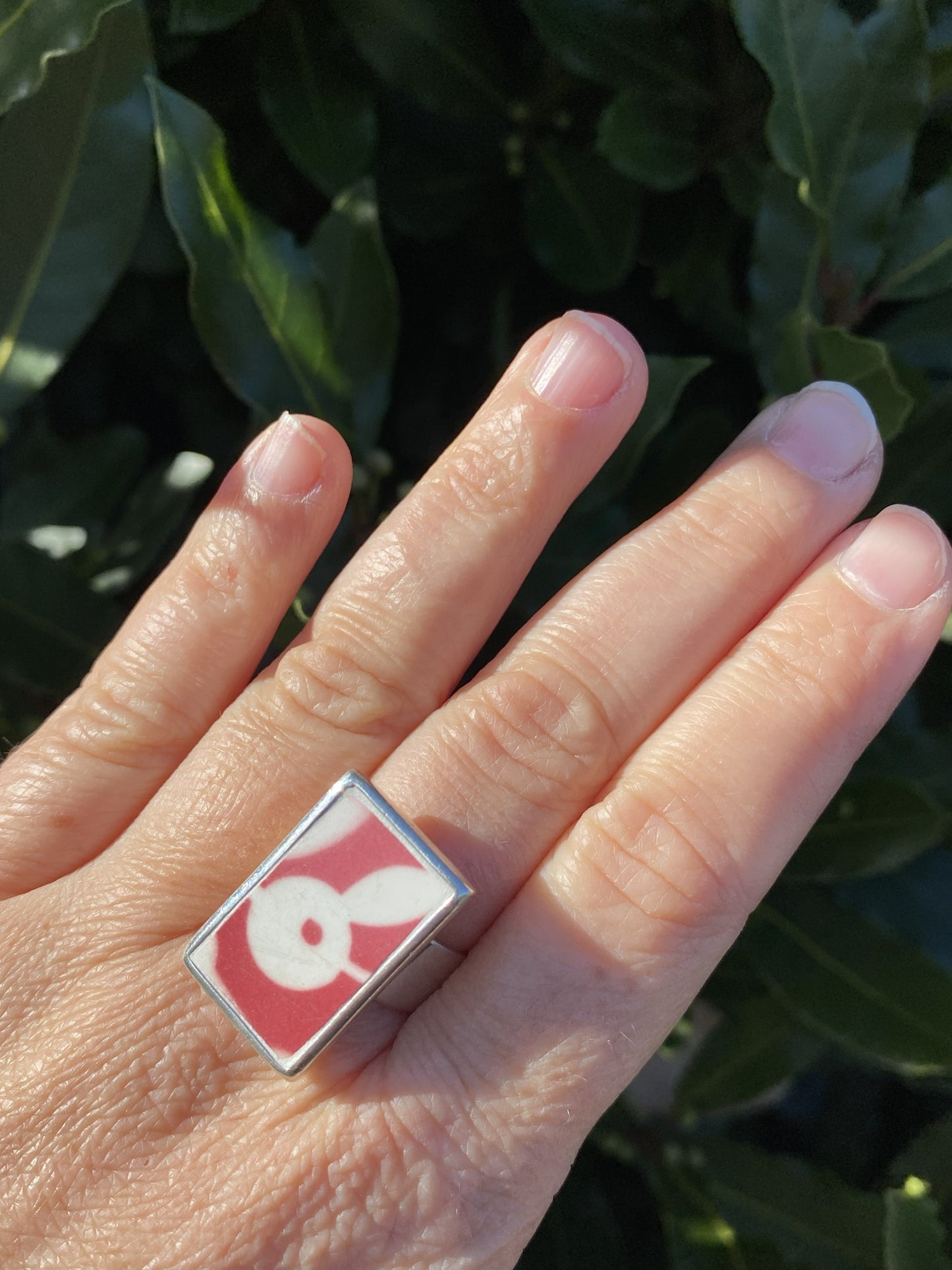 Bague rectangle lapin rouge