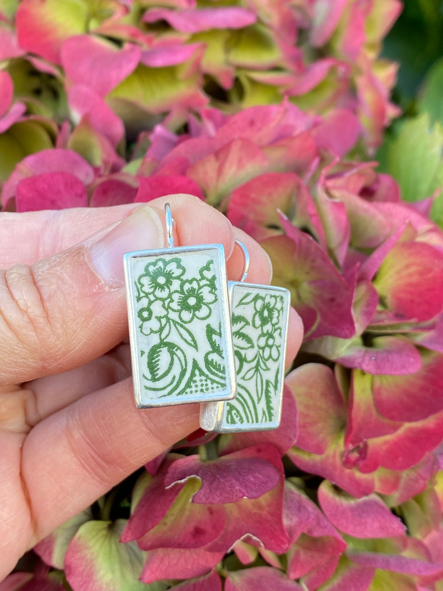 Boucles d'oreilles florales vertes rectangulaires