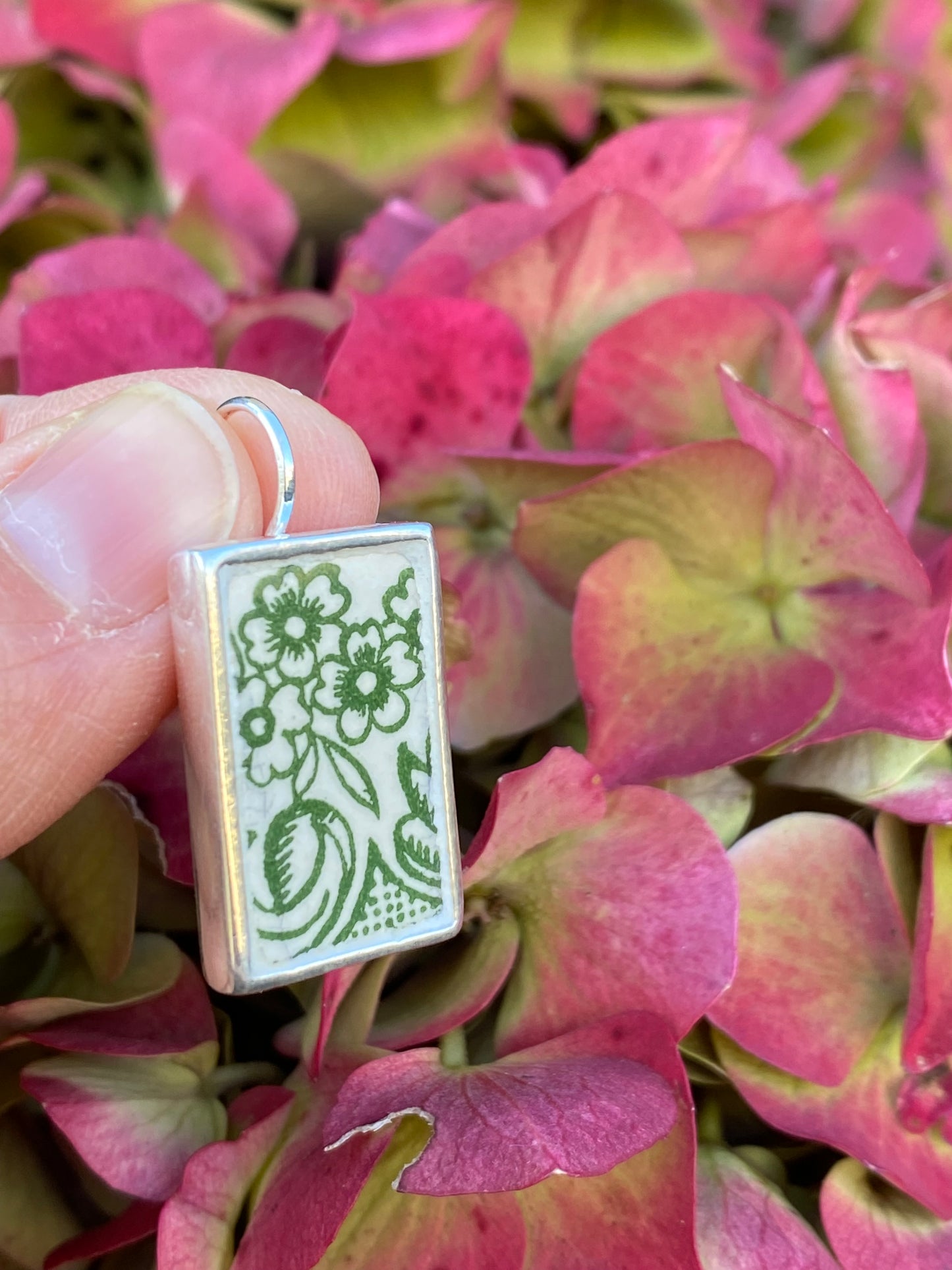 Boucles d'oreilles florales vertes rectangulaires