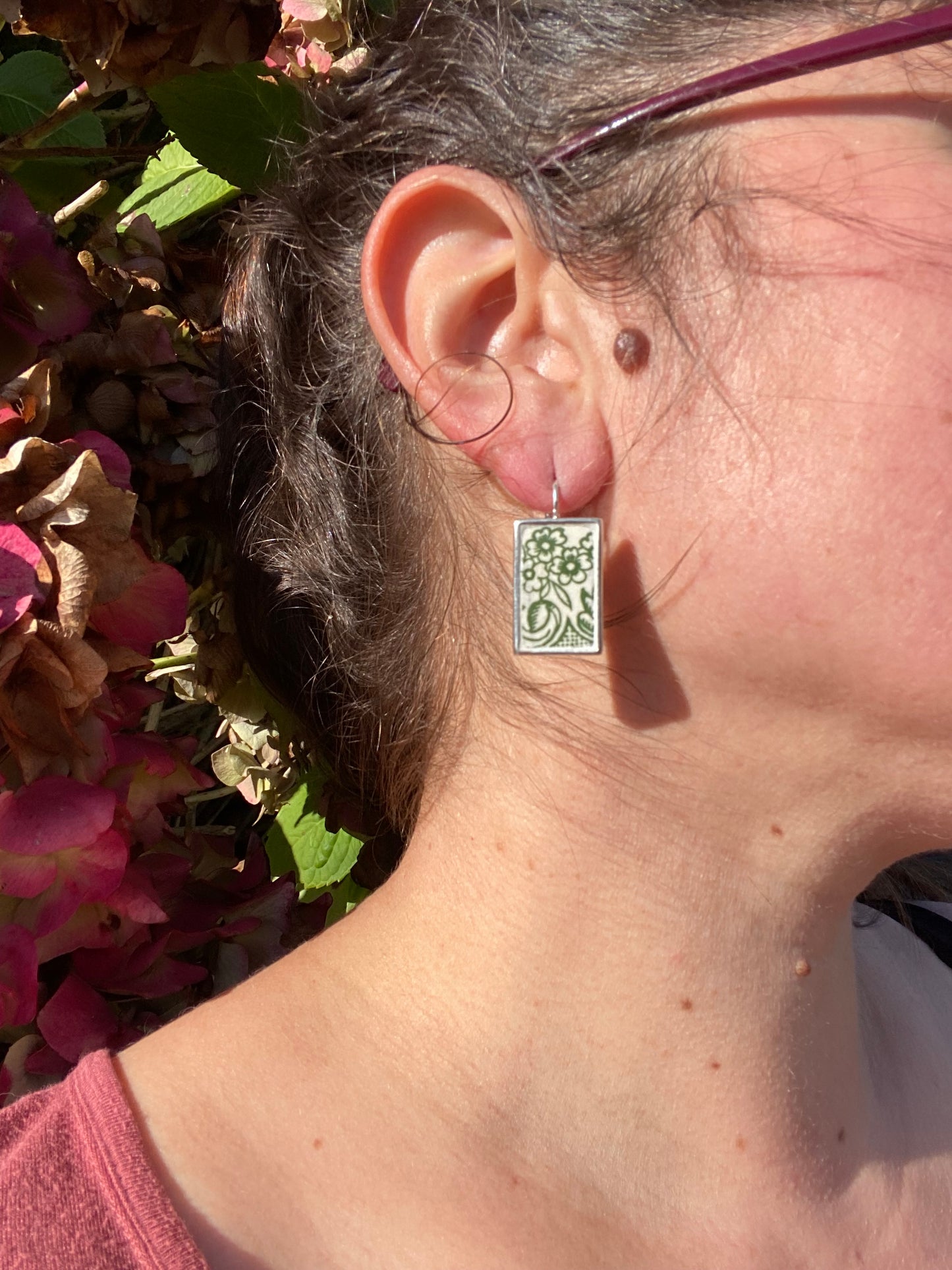 Boucles d'oreilles florales vertes rectangulaires