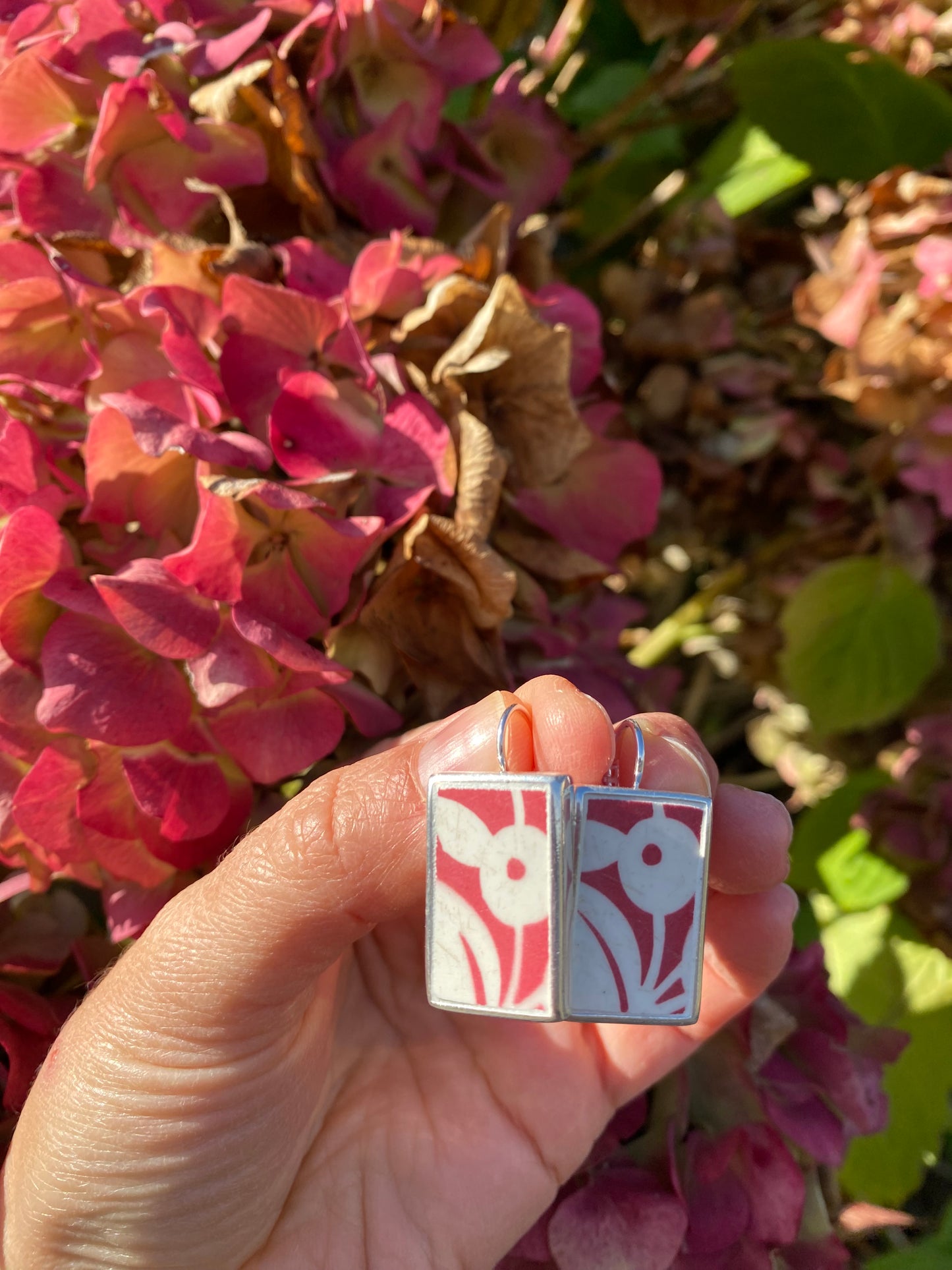 Boucles d'oreilles rectangle motifs géométriques rouge