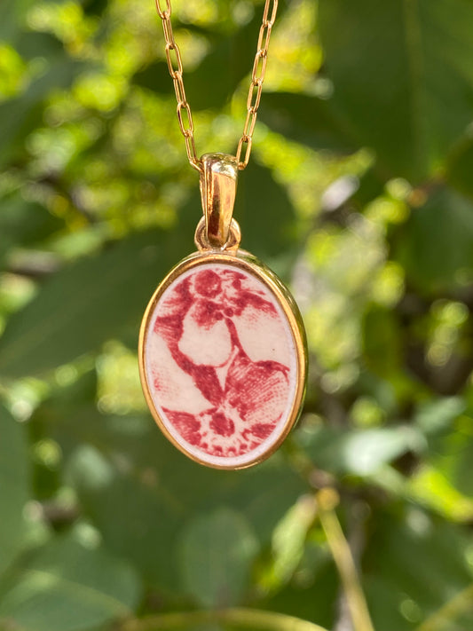 Collier vieille vaisselle "Rouge de Fer" doré