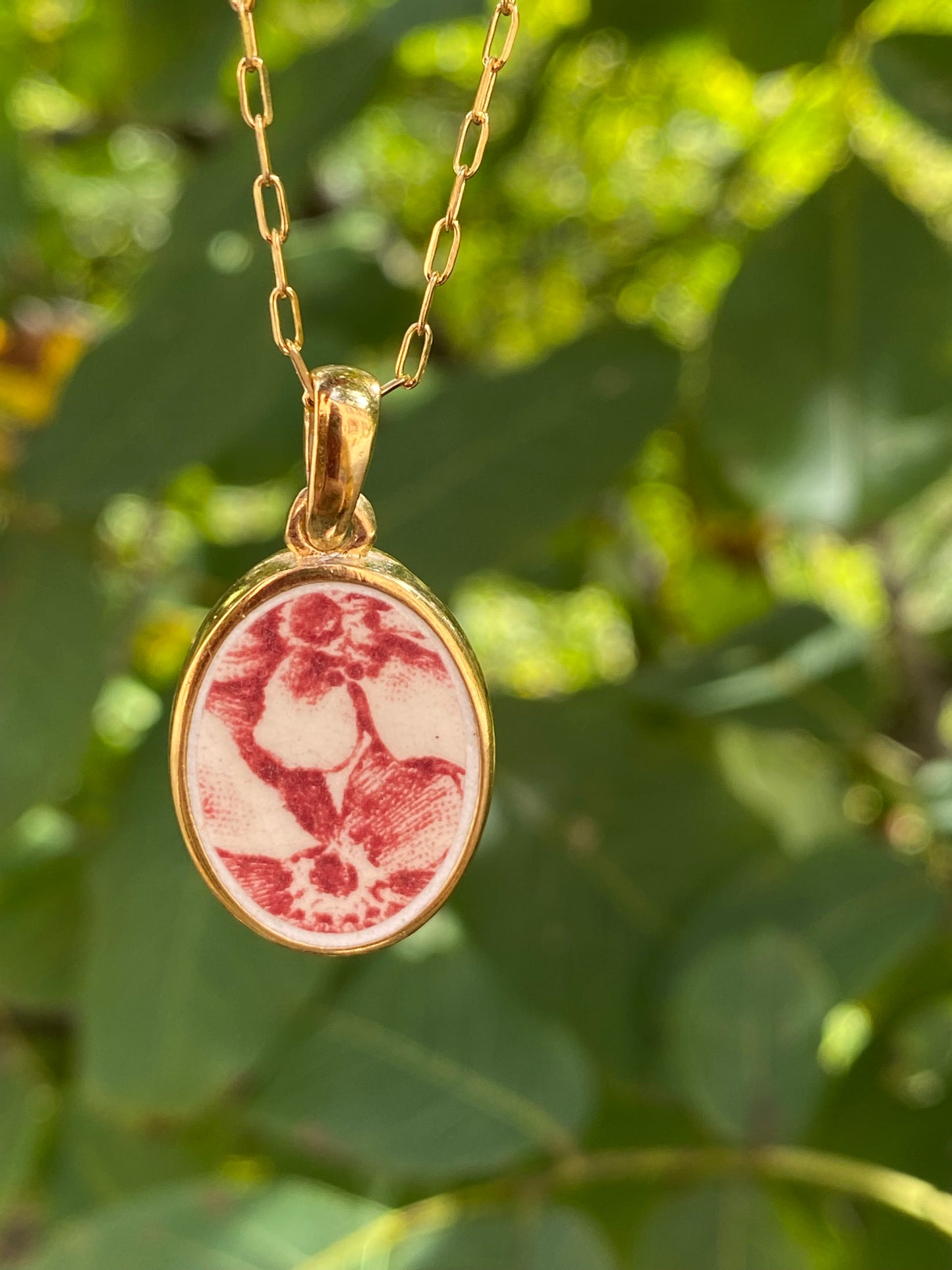 Collier vieille vaisselle "Rouge de Fer" doré